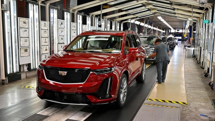 GM revenue surges to $2.98B on gross sales of higher-margin vehicles