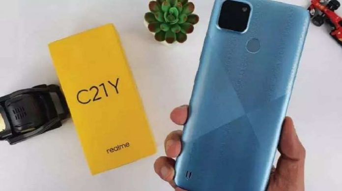 Realme C21Y goes on sale in India today.