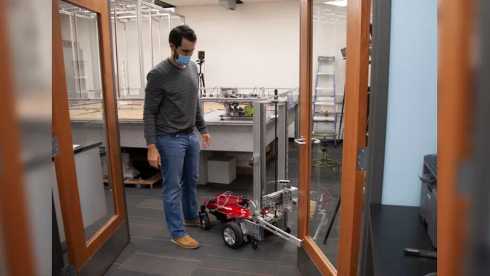 How to Teach a Robot to Open Doors by Itself? University of Cincinnati Students Find a Way