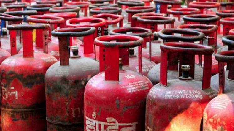 After inflation, this city has the highest price of gas cylinders in all metros: LPG cylinder price hike
